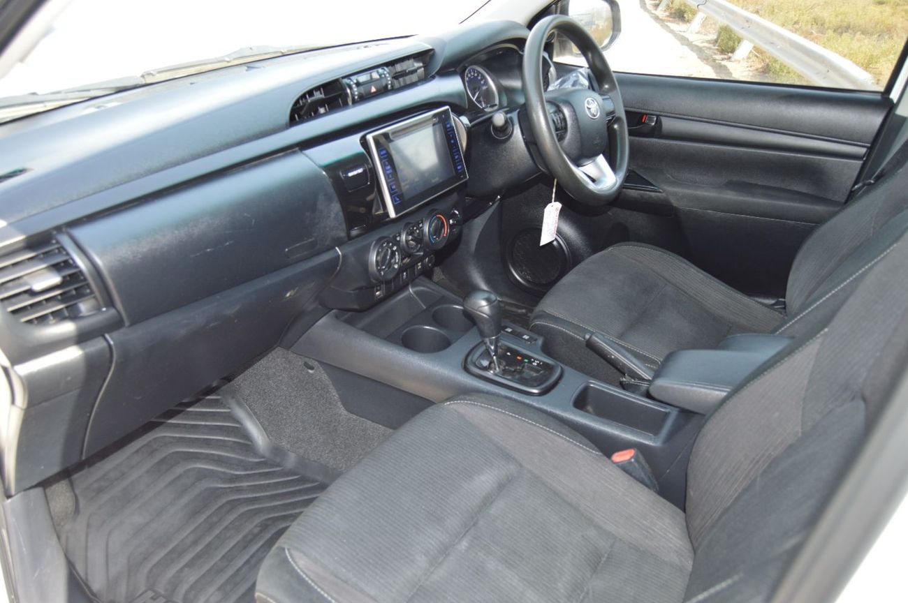 Toyota Hilux Double cabin 2.8L, perfect inside and outside