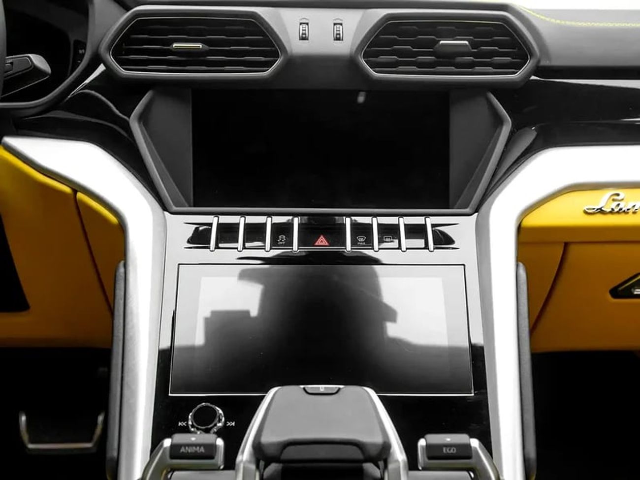 لامبورغيني اوروس STD 4.0T V8