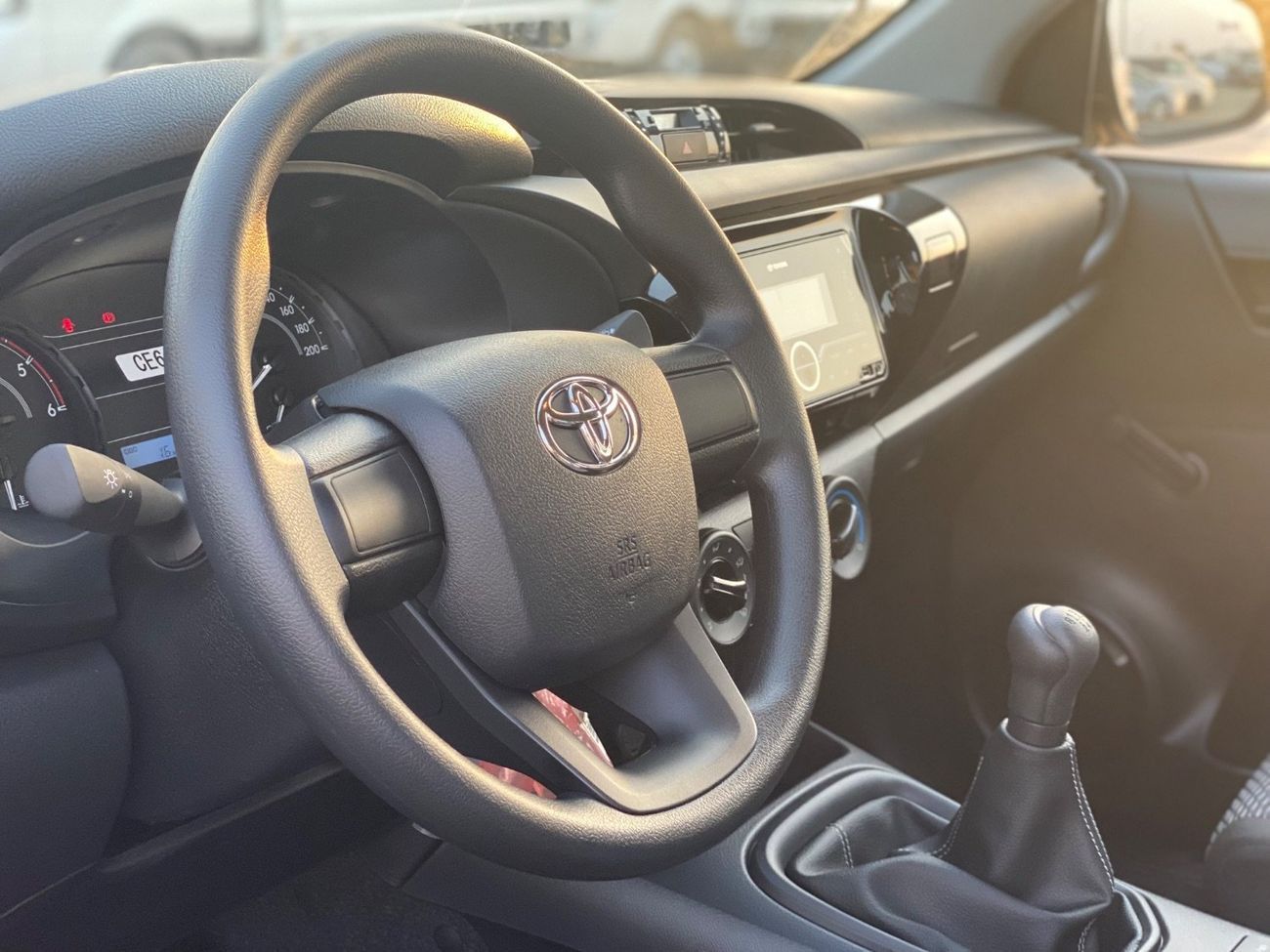 Toyota Hilux With Diﬀerential Lock  4X4  DIESEL . MANUAL  2.4 Diesel TRANSMISSION Model 2025