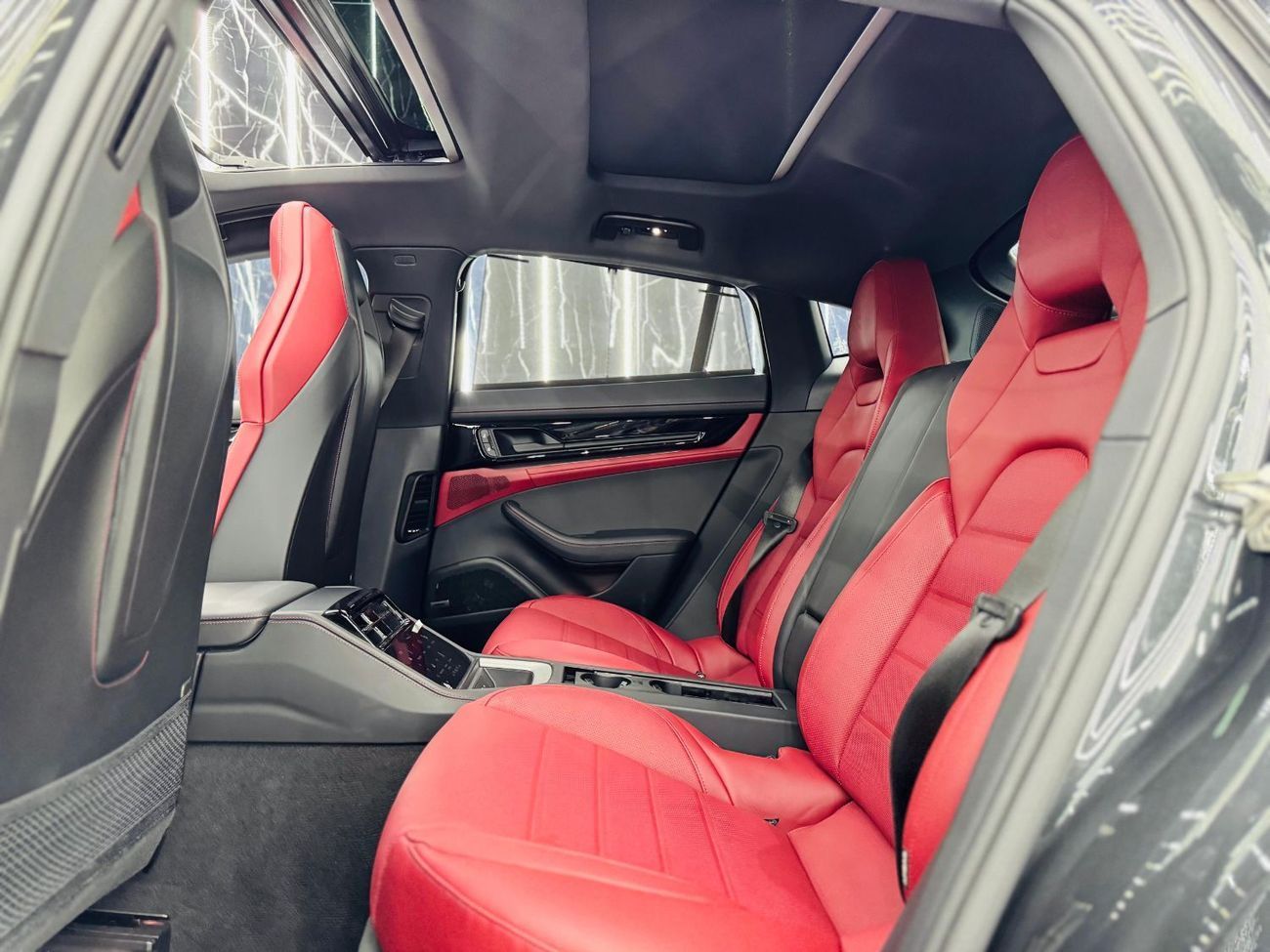 Porsche Panamera 2025 Porsche Panamera 4S E-Hybrid, 2029 Porsche Warranty, Just Been Serviced, Very Low Kms, GCC