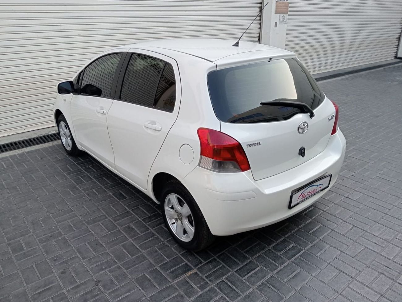 Toyota Yaris BASE