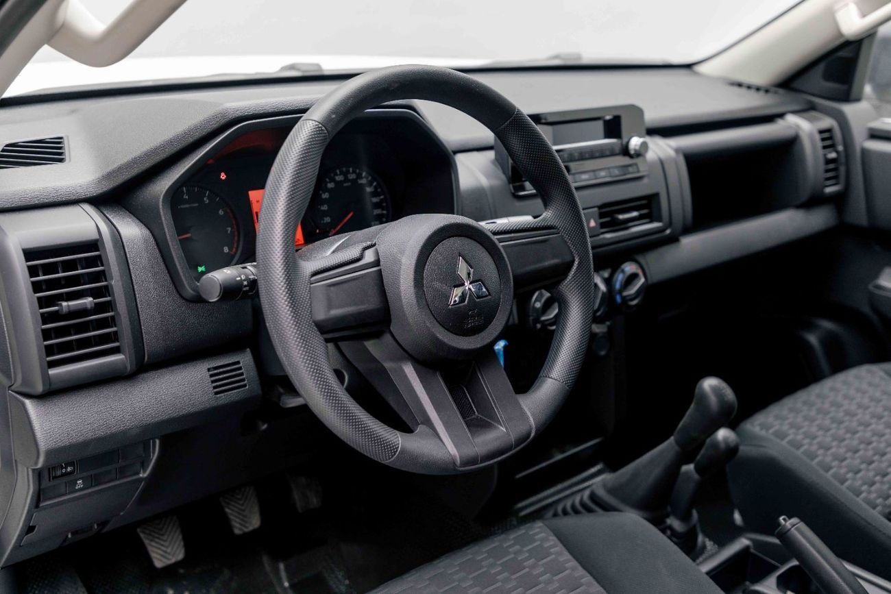 ميتسوبيشي L200 GL 2.4L - Manual - White Inside Black | Export Only