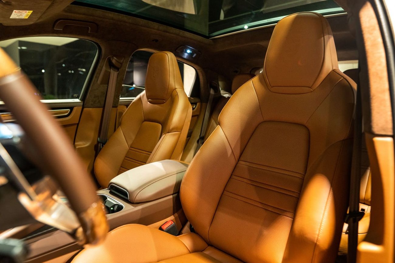 Porsche Cayenne Gcc | Dealer Warranty