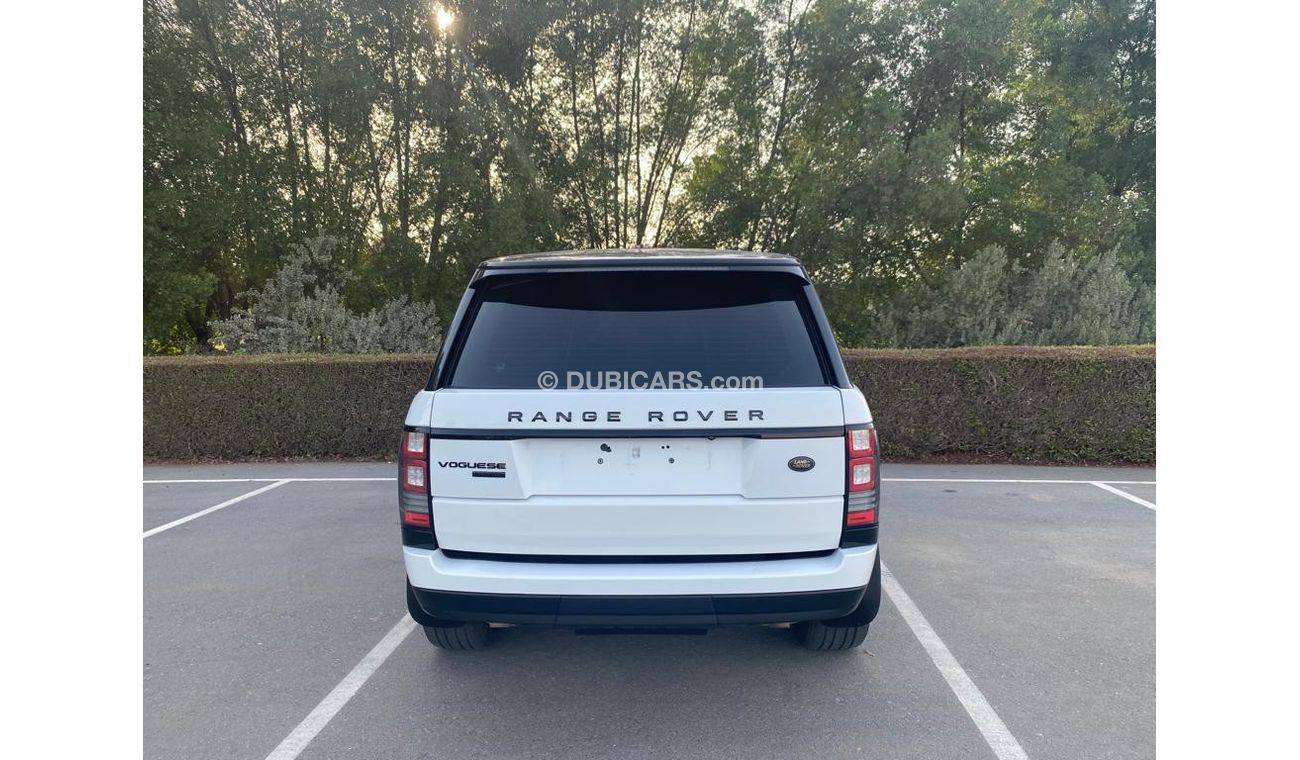 Land Rover Range Rover Range rover Vogue SE V8 2014 GCC Original  paint
