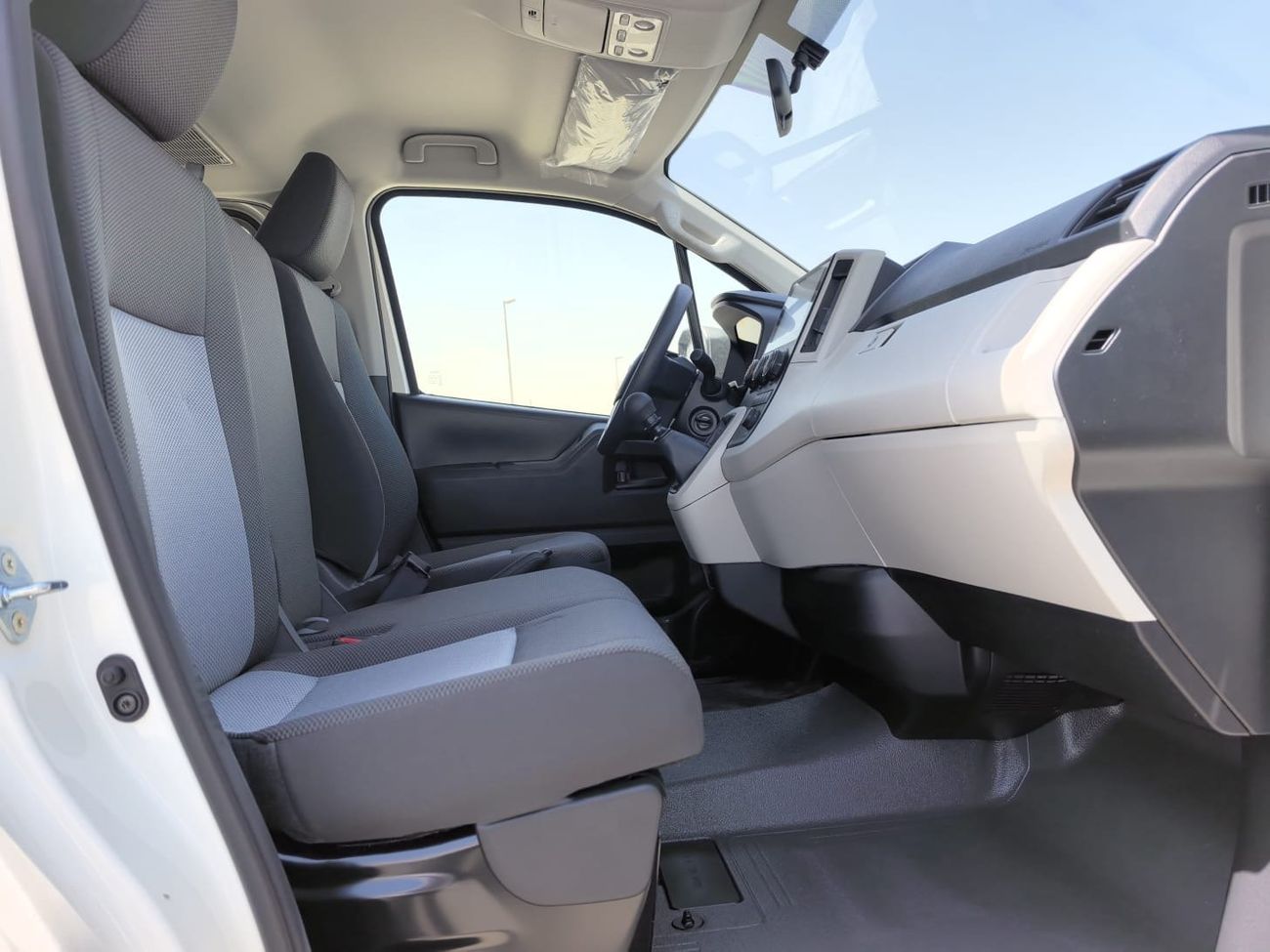 تويوتا هاياس 2026 TOYOTA HIACE 3.5L PETROL 6 SEATER SEMI CARGO