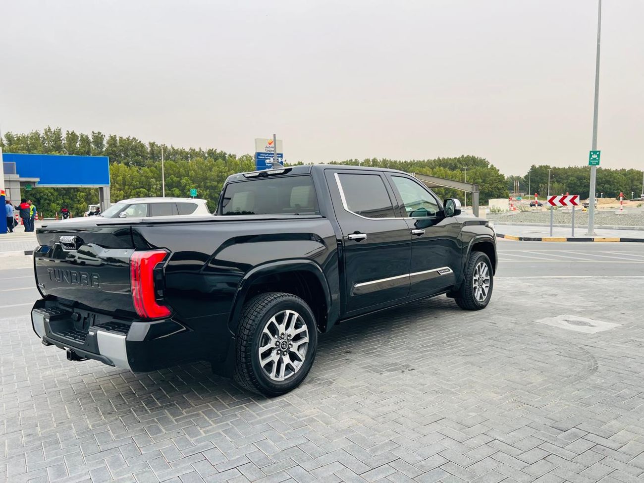 Toyota Tundra CAPSTONE