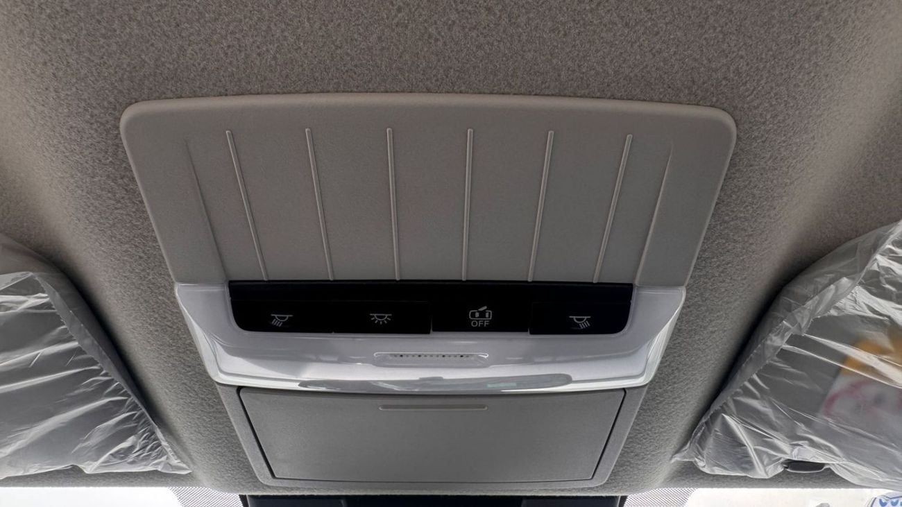 Mitsubishi L200 2.4L DIESEL DCABIN 4x4 5 MT MID-LINE