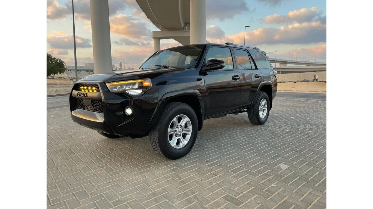 تويوتا Runner4 2021 SR5 PREMIUM SUNROOF 4x4 FULL OPTION US SPEC