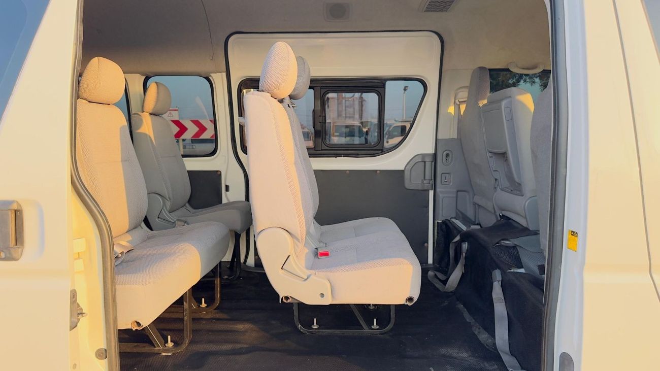 Toyota Hiace PREMIUM CONDITION | 2.5L DIESEL | MANUAL TRANSMISSION | 14 SEATERS