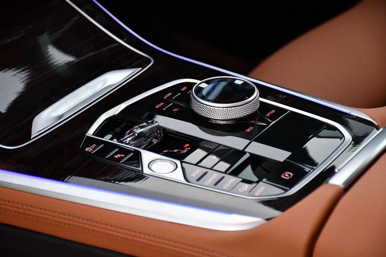 BMW X5 40i xLine 3.0L (5 Seater) BMW X5 MKIT 2025 0KM