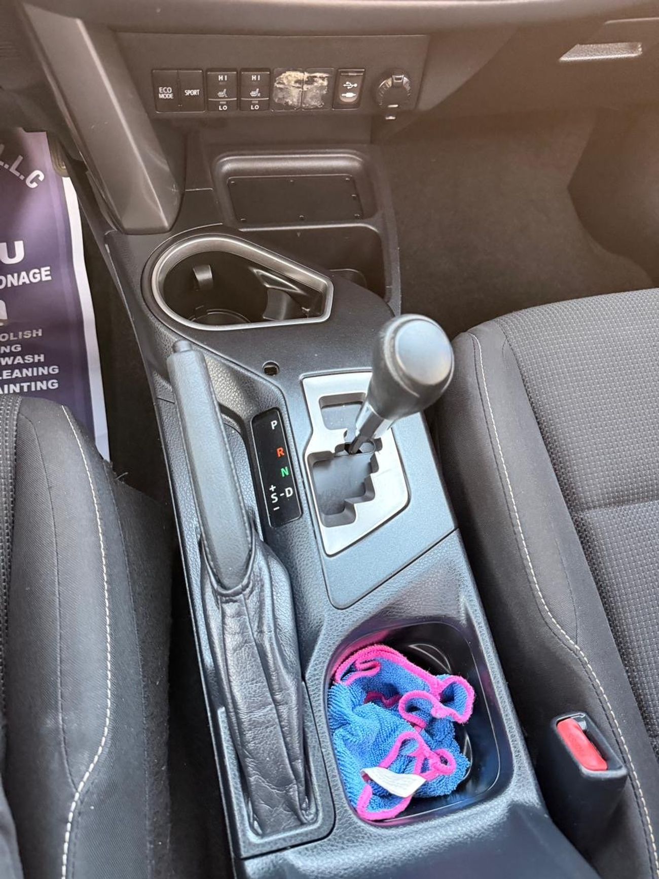 تويوتا راف ٤ XLE 2.5L Full option Sunroof 2018