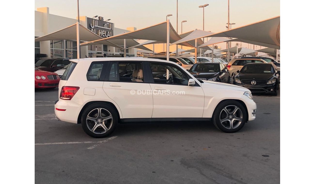 Mercedes-Benz GLK 250 Mercedes benz GLK 250 model 2014 GCC car prefect condition full option low mileage leather seats ba