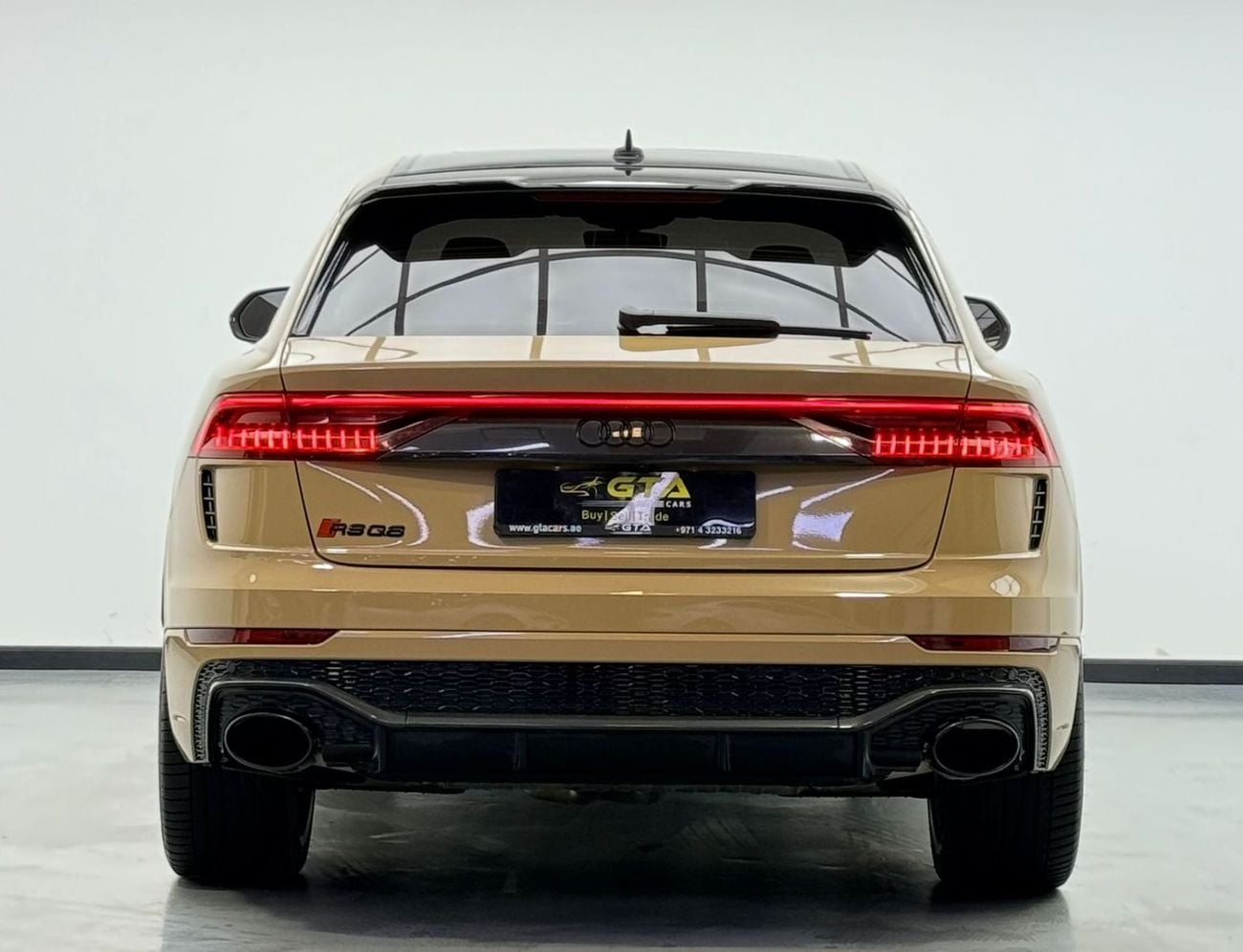 Audi RSQ8 2020 Audi RSQ8 4.0TFSI Quattro, Warranty, Carbon Fiber Package, Excellent Condition, GCC