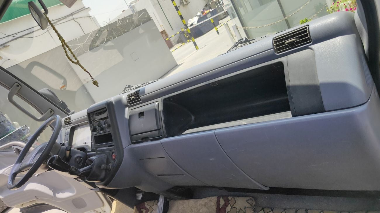 Mitsubishi Canter STD