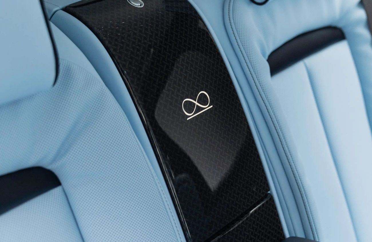 Rolls-Royce Cullinan 6.75L V-12 Twin-Turbocharged Engine