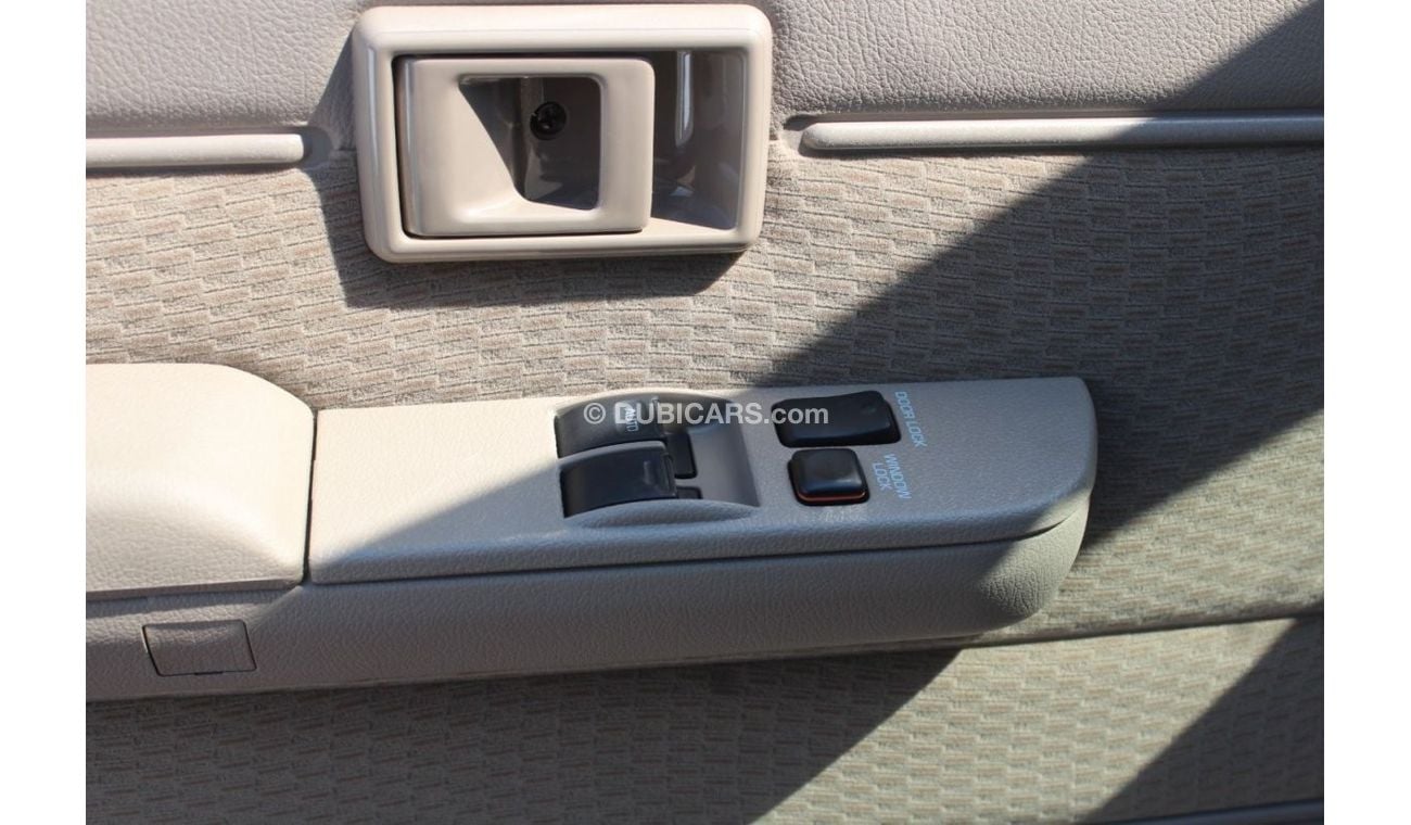 تويوتا لاند كروزر بيك آب Single Cabin 70 SERIES V8 , 4.5L DIESEL M/T 4WD 2DOORS 2023 BEIGE