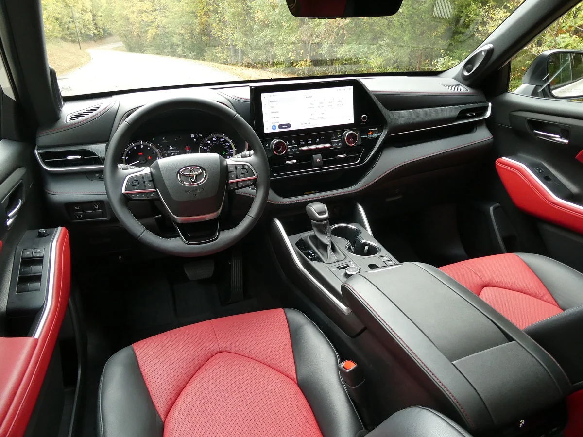 تويوتا هايلاندر interior - Cockpit