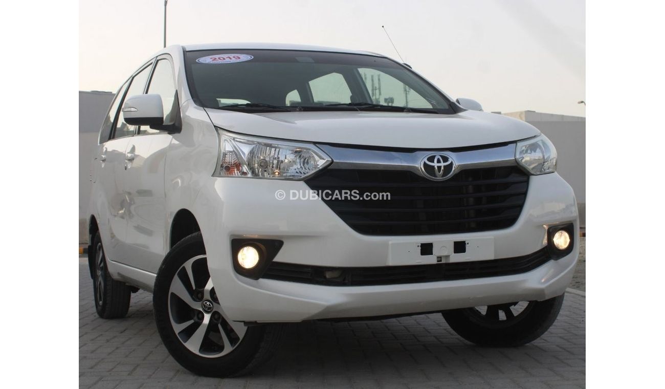 تويوتا أفانزا SE تويوتا افانزا 2019 ابيض خليجي بحالة ممتازة بدون حوادث