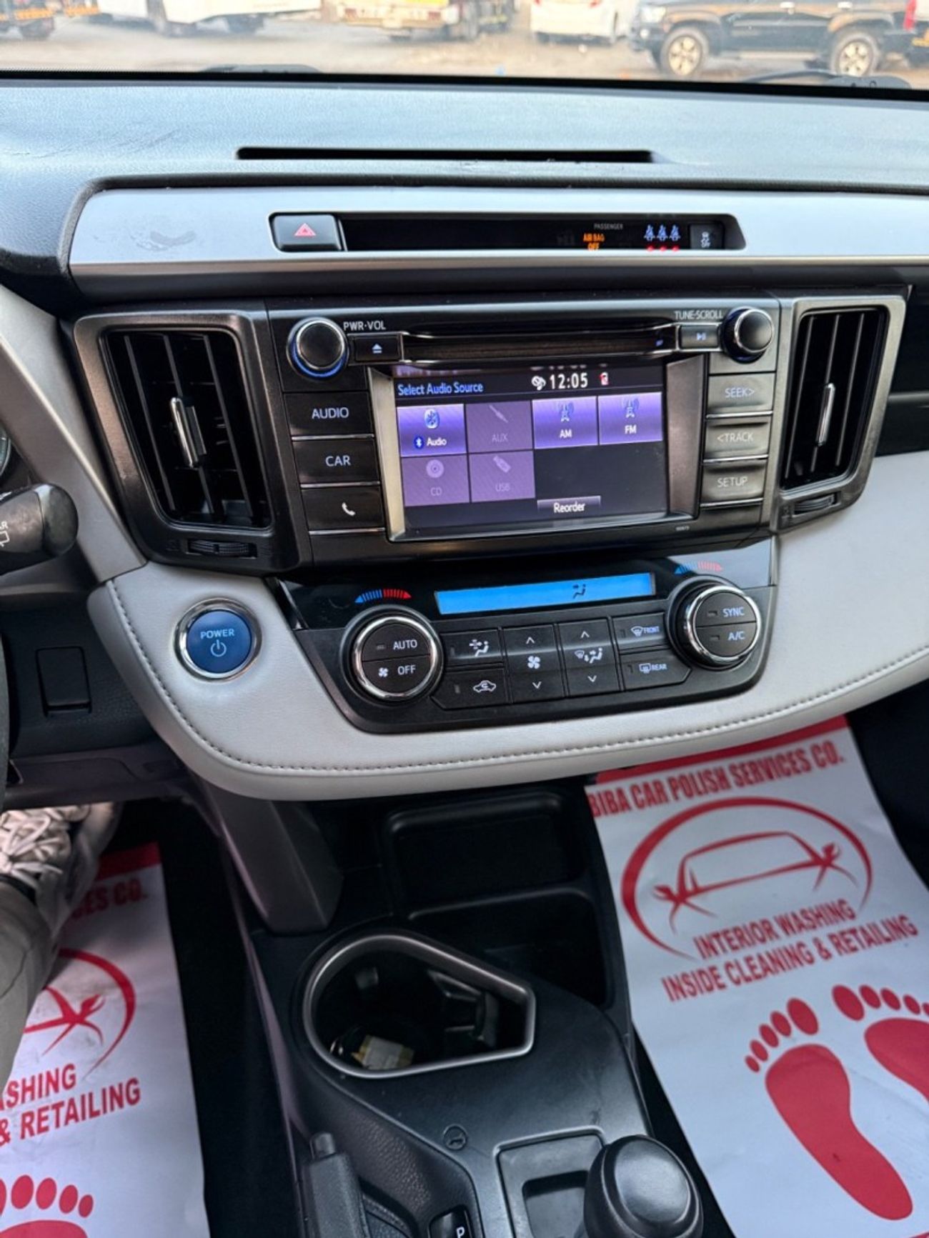 Toyota RAV4 2018 XLE HYBRID KEYLESS US SPEC