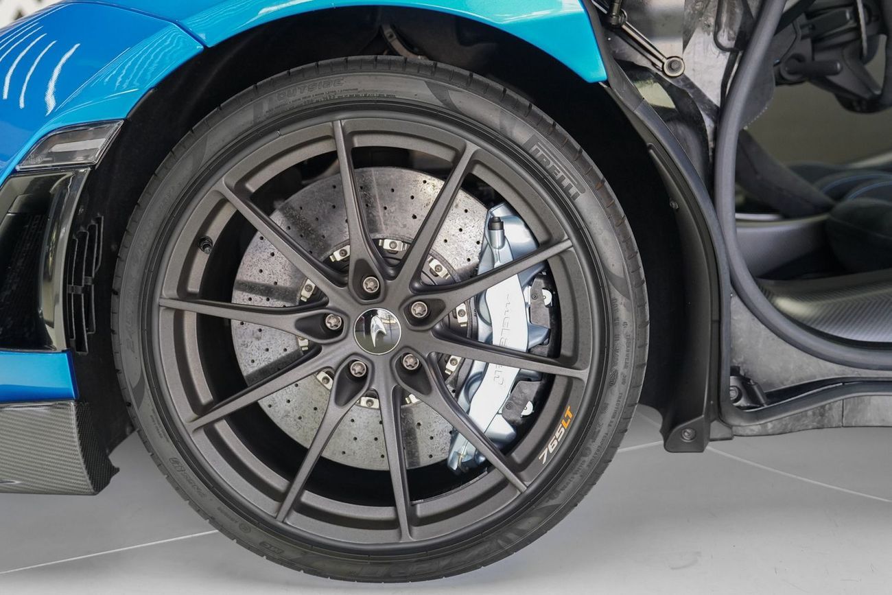 مكلارين 765LT