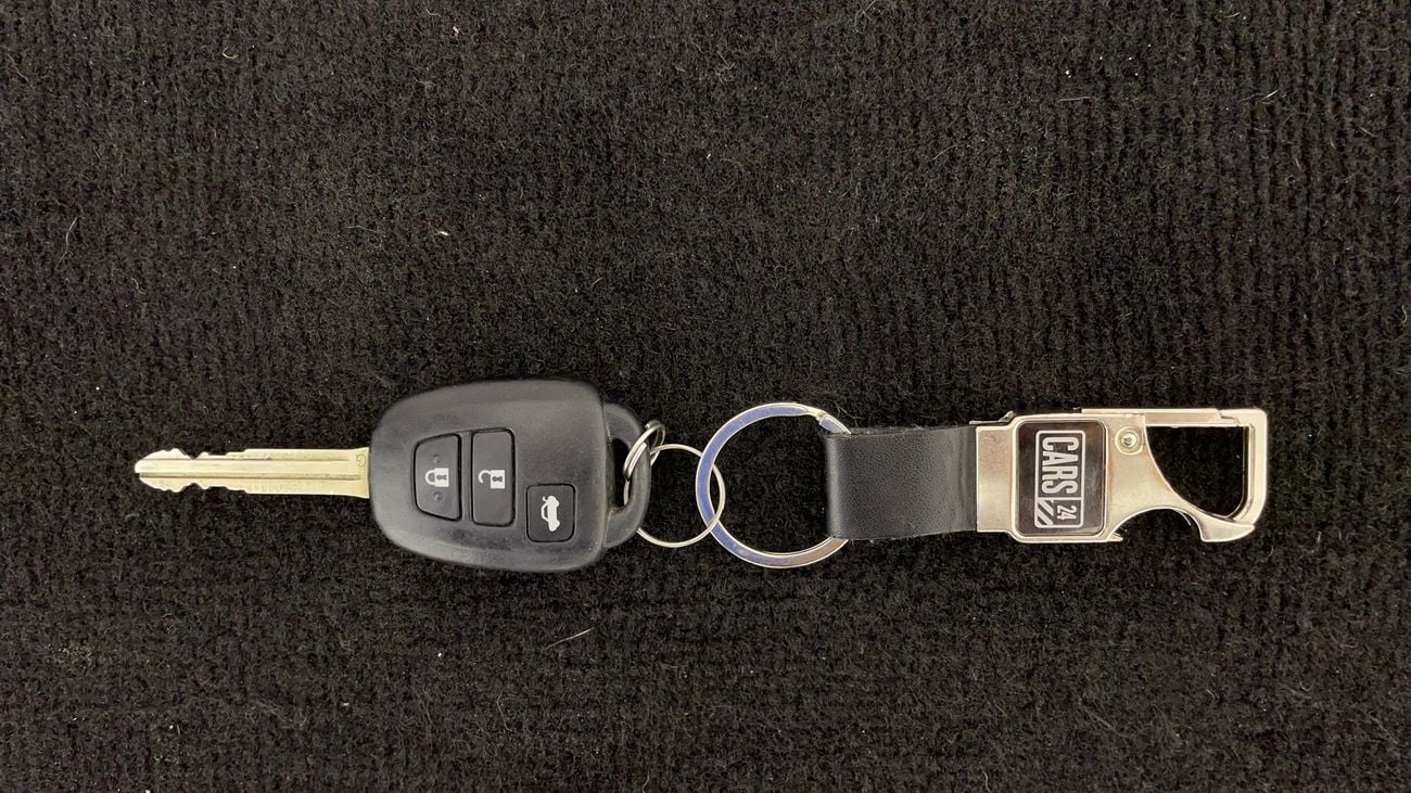 تويوتا يارس SE 1.5 | بدون دفعة مقدمة | اختبار القيادة في المنزل