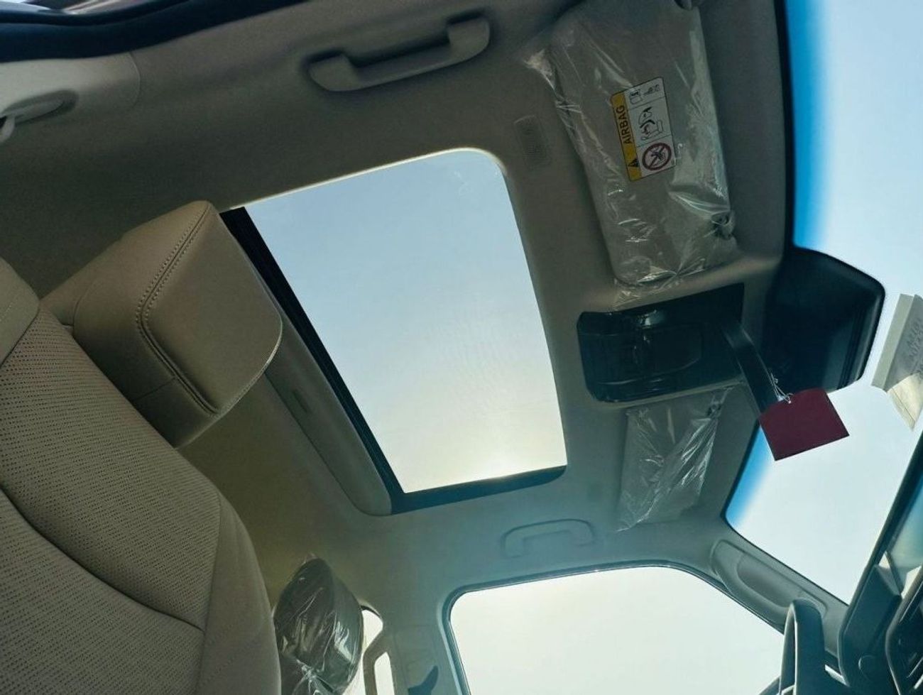 تويوتا برادو 2.4L GXL , LEATHER SEAT, PUSH START, ELECTRIC BACK DOOR, ALLOY WHEELS, MODEL 2024