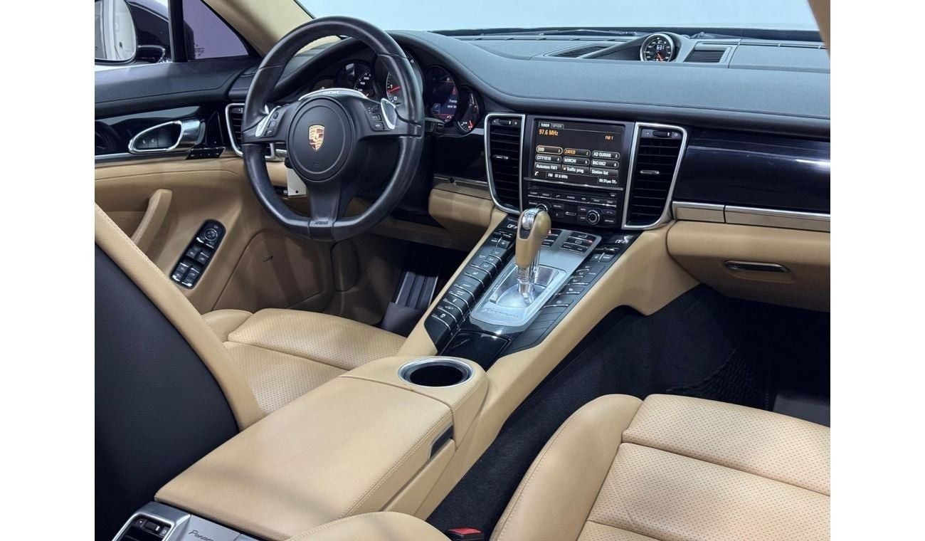 Porsche Panamera 4S 3.0L 2015 Porsche Panamera 4S, Service History, Sport Chrono Package, Excellent Condition