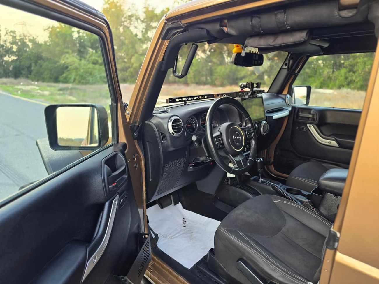 Jeep Wrangler Sahara 3.6L A/T JEEP WRANGLER SAHARA 2015 // GCC // ORGINAL PAINT // ACCIDENT FREE // 2 KEYS // PERF