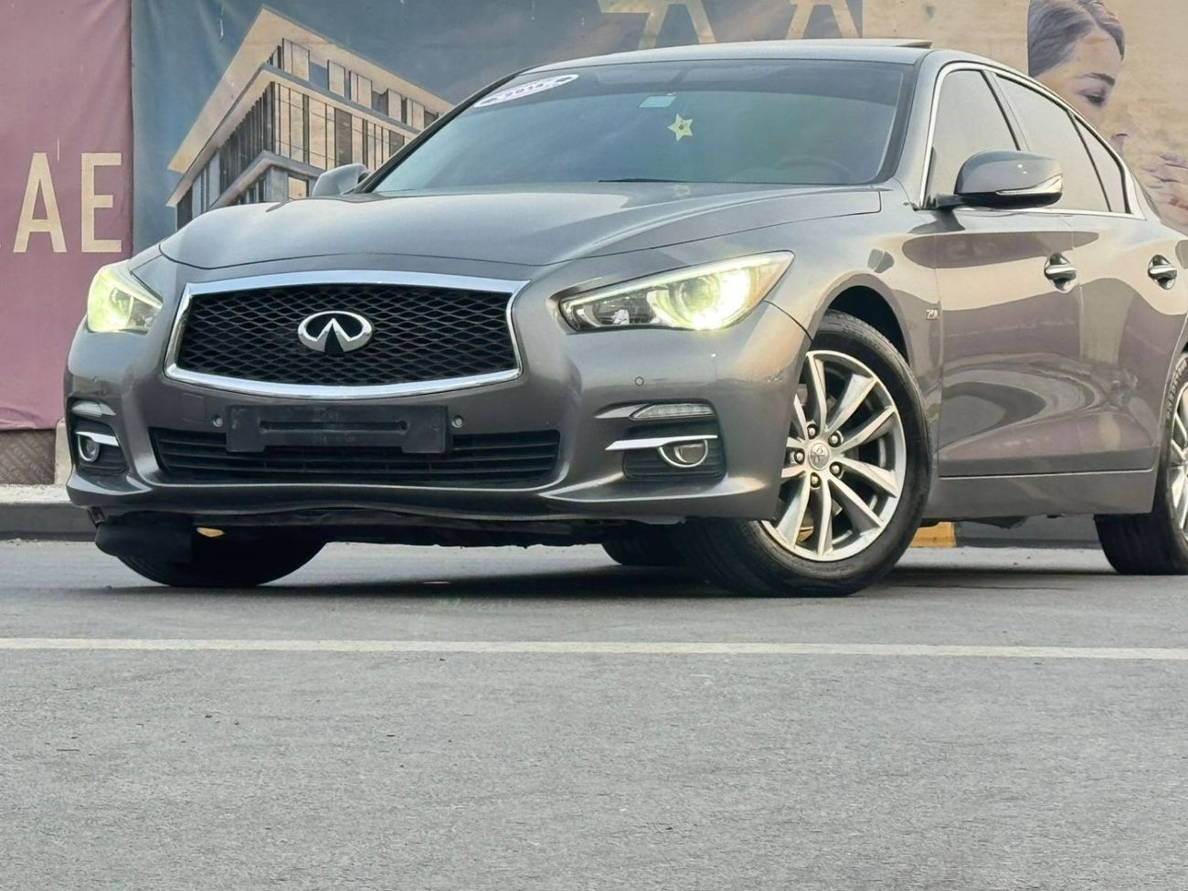 Infiniti Q50 Premium 2.0L perfect inside & out