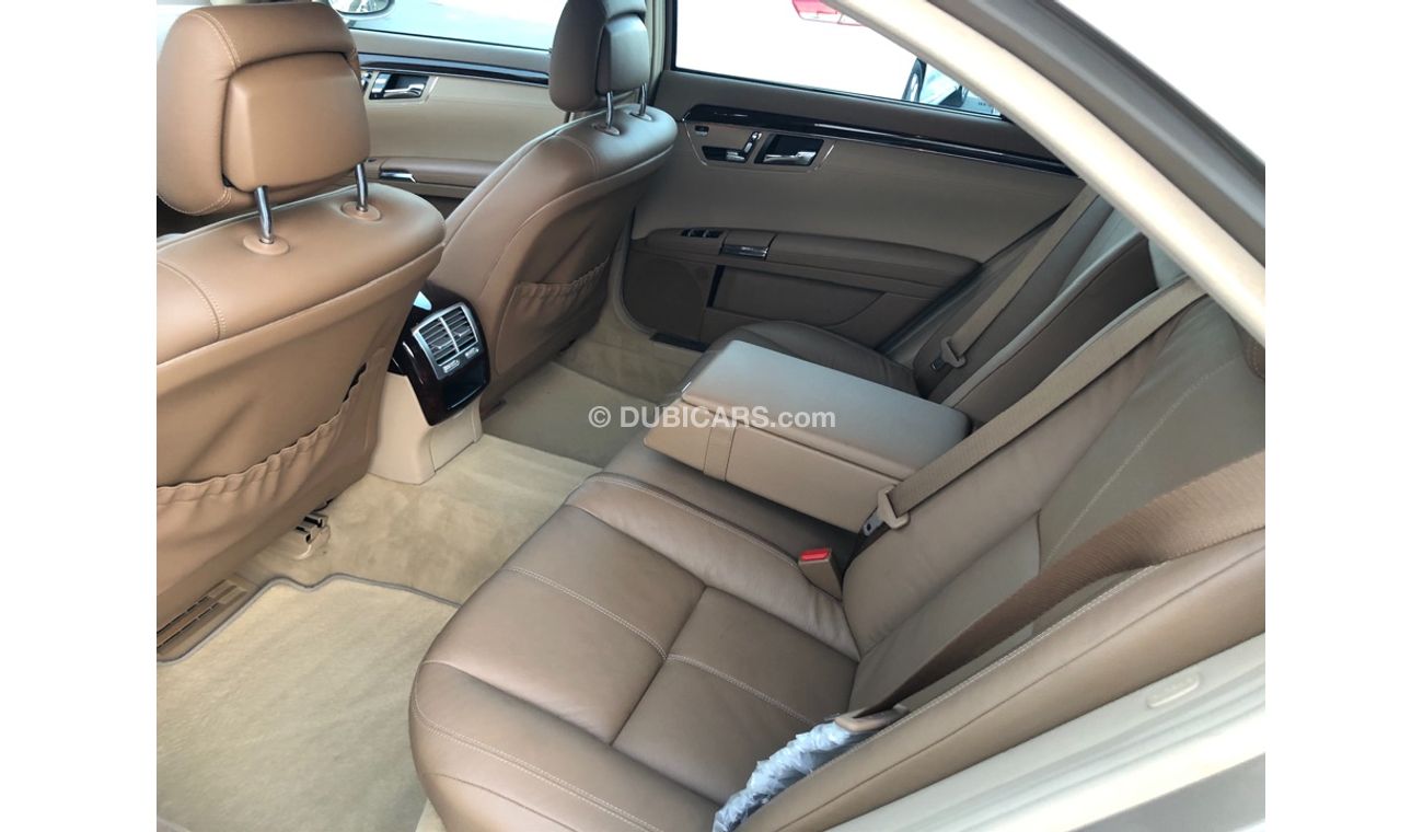 مرسيدس بنز S 350 موديل 2009 خليجي فل مواصفات بانوراما وتحكم كهربي كامل ونظام صوت ممتاز وكاميرا خلفيه وكراسي جلد ومثبت