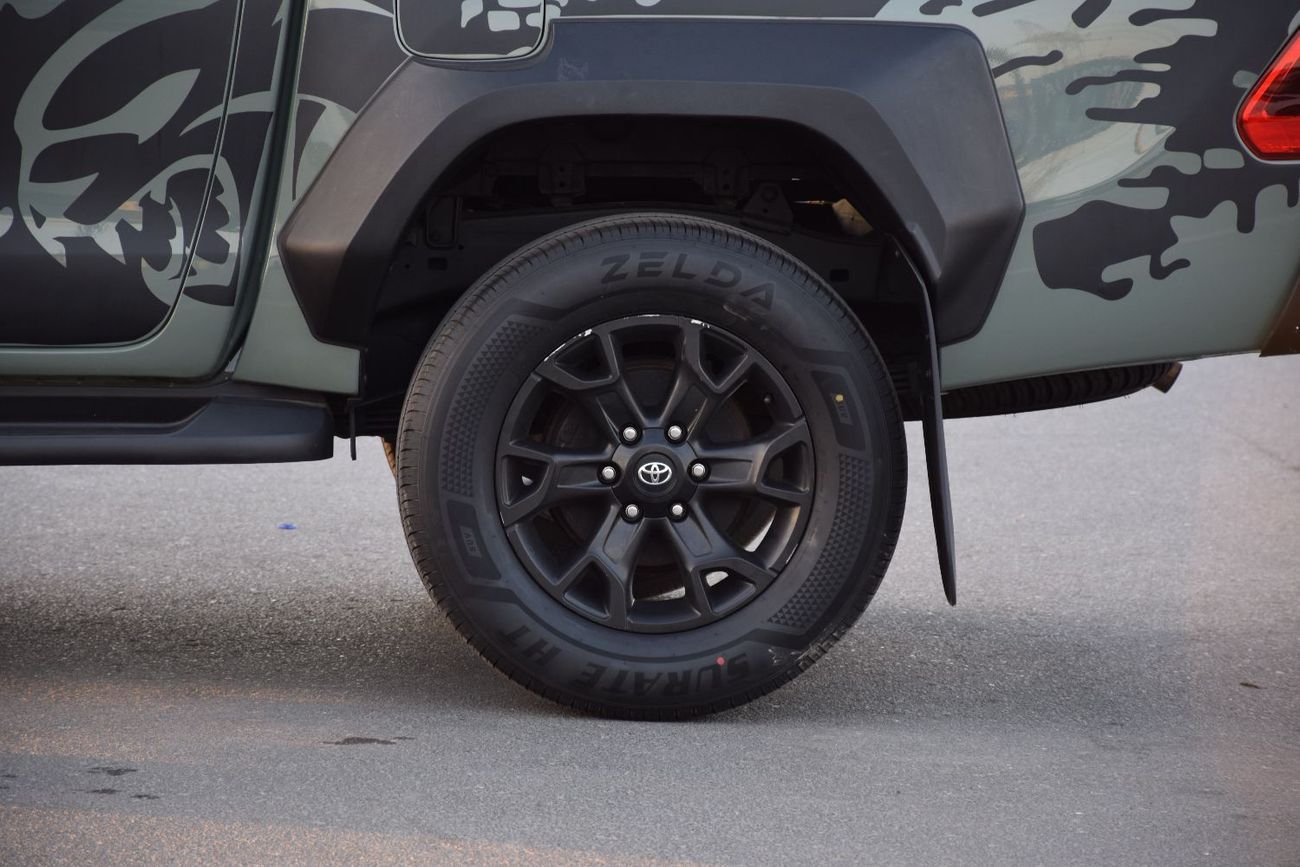 تويوتا هيلوكس 4x4 Diesel 2.8L (Right Hand)
