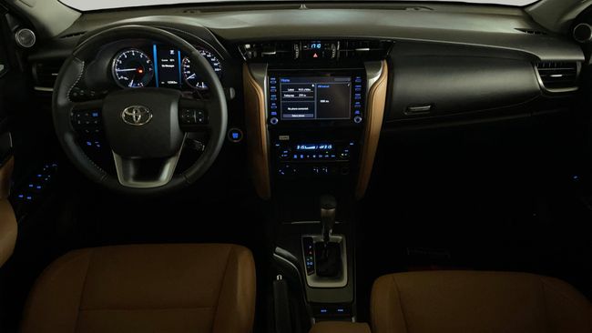 Toyota Fortuner VXR, миниатюра 26