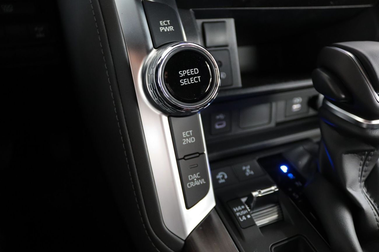 تويوتا لاند كروزر GXR 4.0 V6 **EXPORT ONLY**التصدير فقط خارج الخليج***