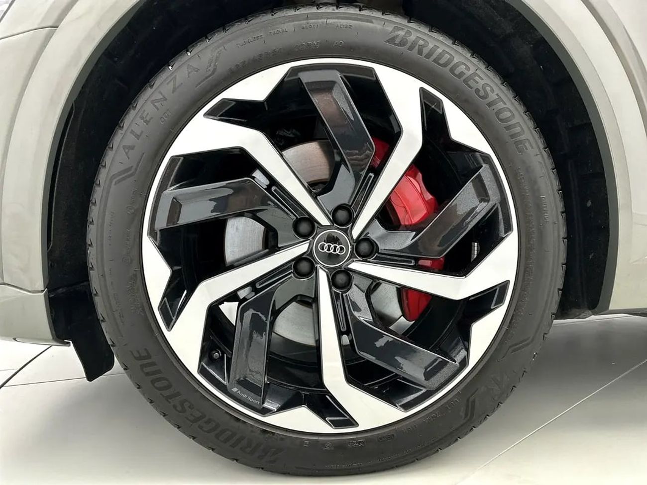 Audi etron Q8 Sportback S line 55 quat 408hp Progress (Ref# 017547)