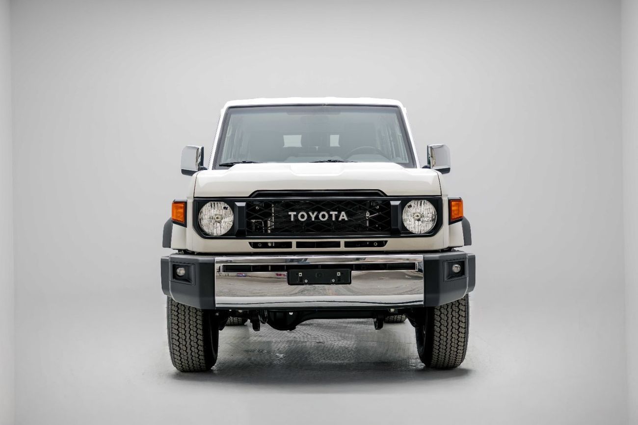 تويوتا لاند كروزر 70 Hardtop 2.8L - Manual - White Inside Bluish Grey | Export Only