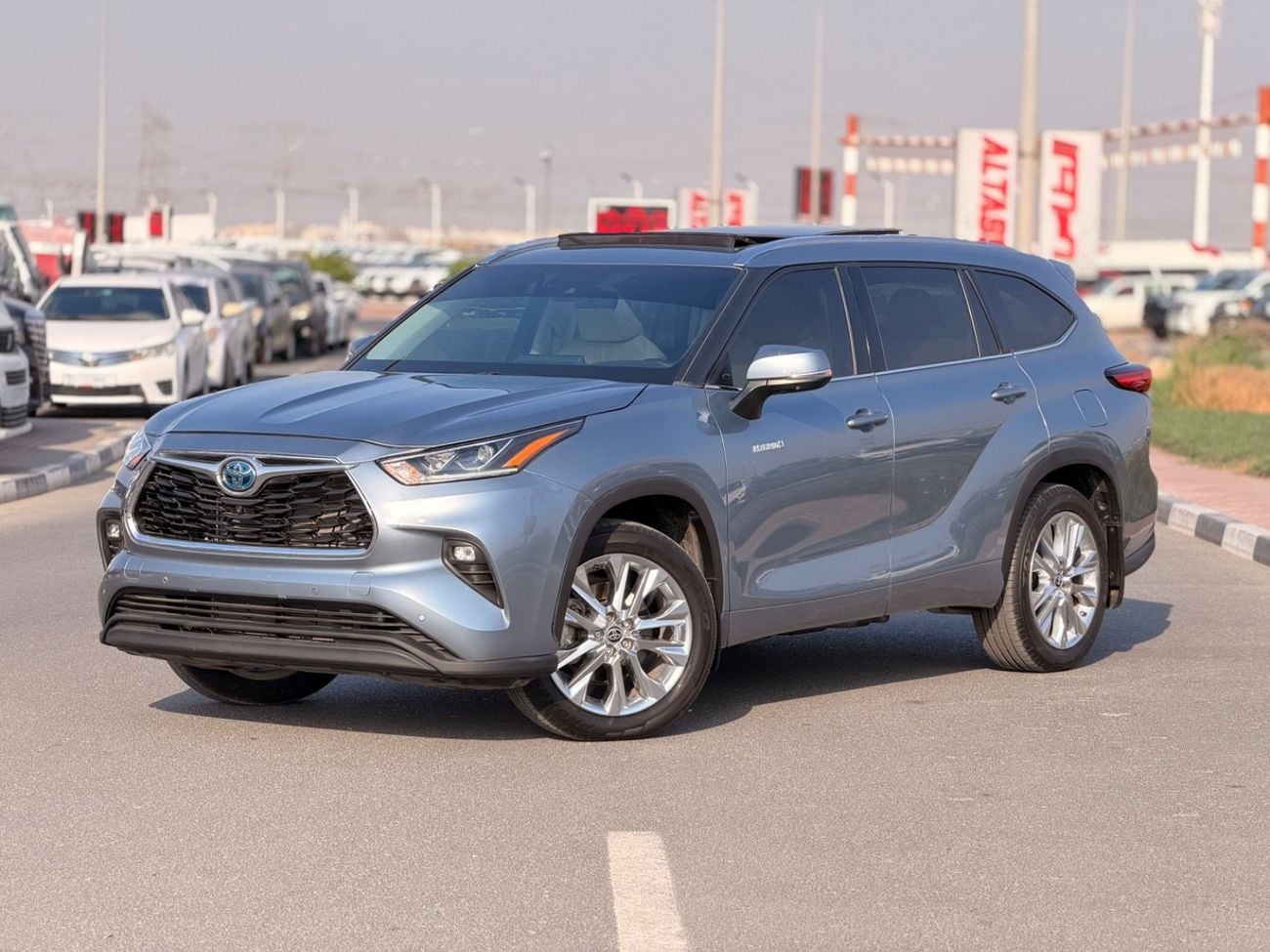 تويوتا هايلاندر Hybrid Platinum 2.5L | 360 camera, panoramic , head up display