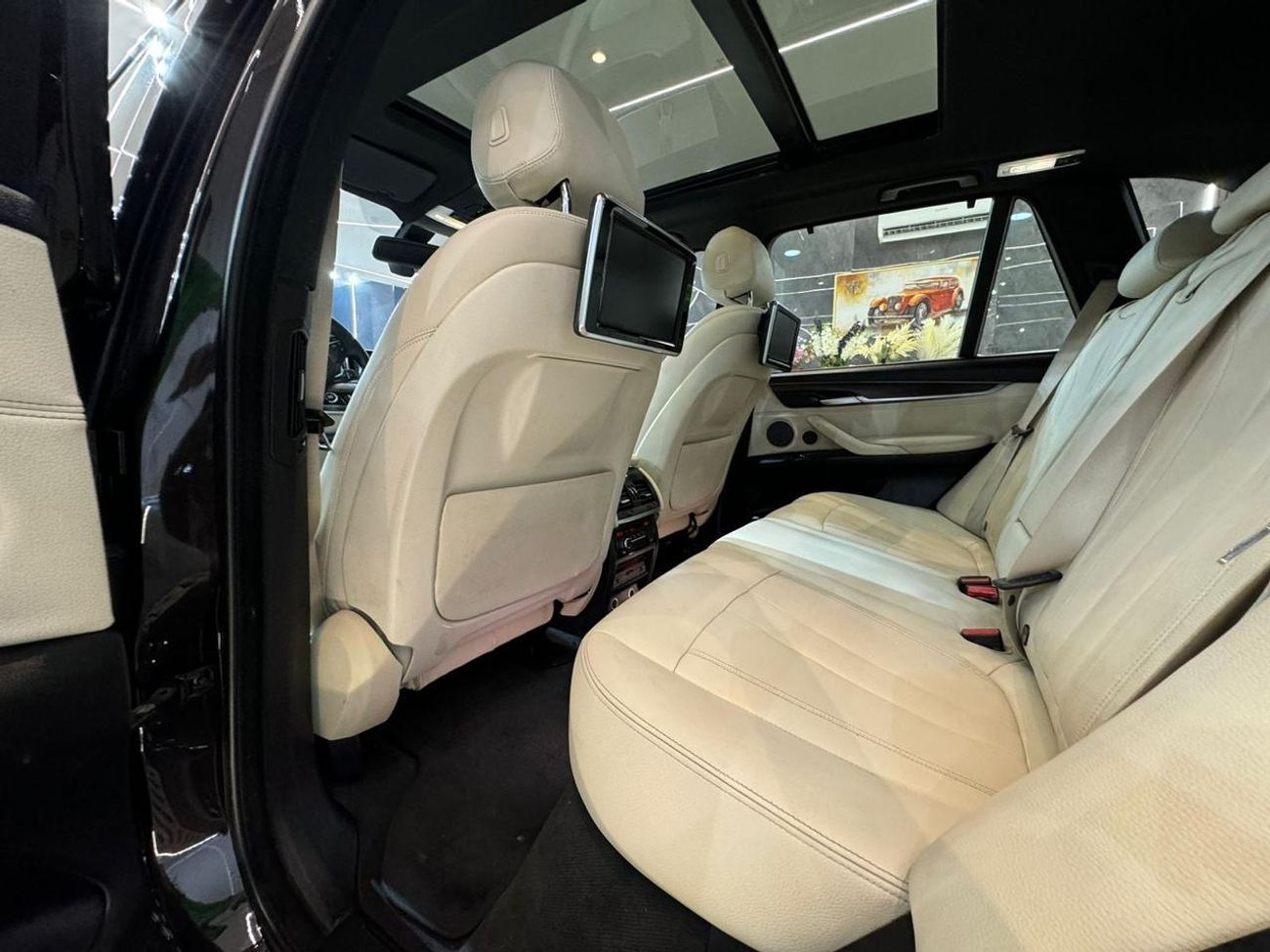 BMW X5 35i Executive 3.0L (5 Seater) ELITE BROWN BMW X5 V6 || GCC || TOP RANGE || FREE ACCIDENTS || SCREENS