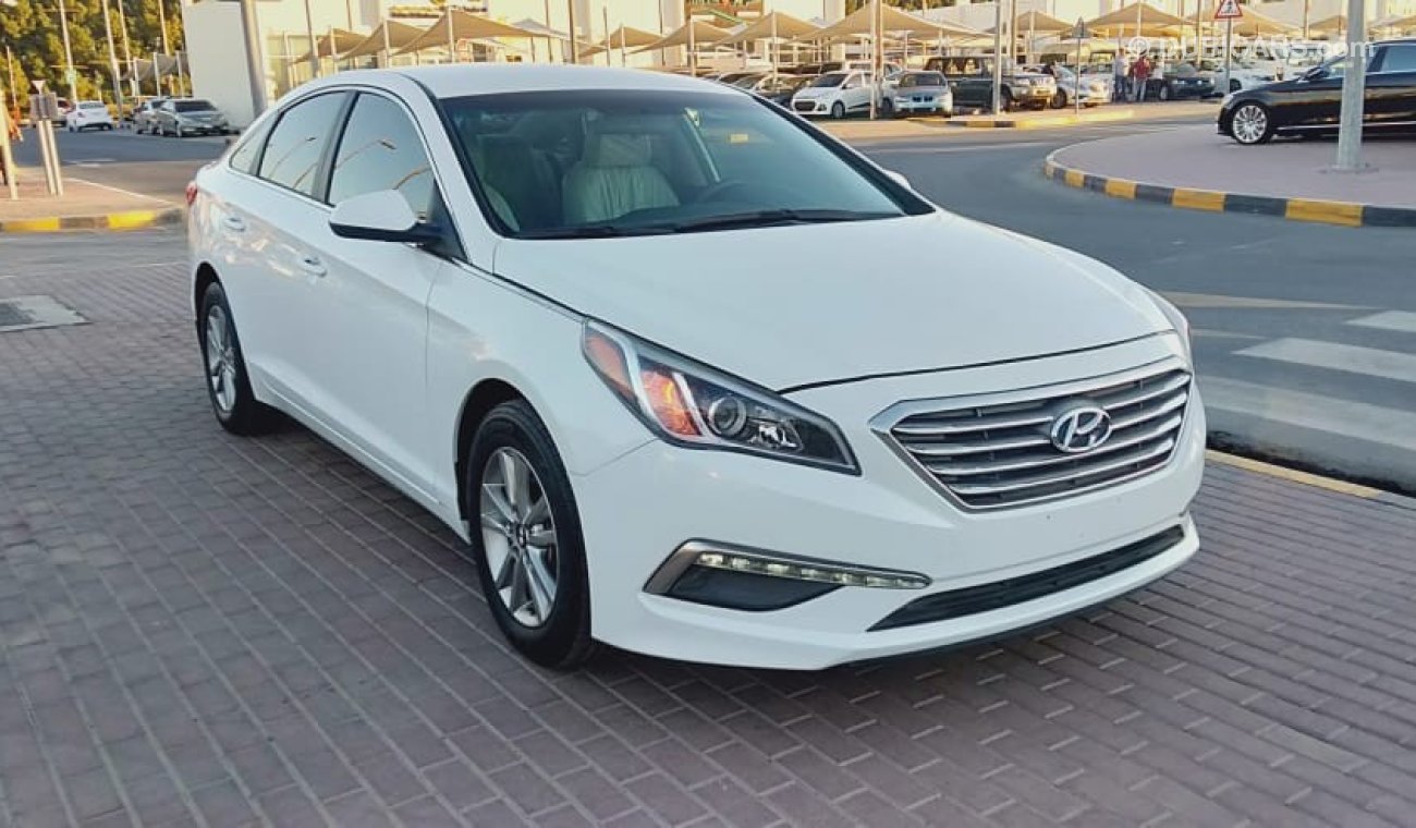 Hyundai Sonata SE - Very Clean Car