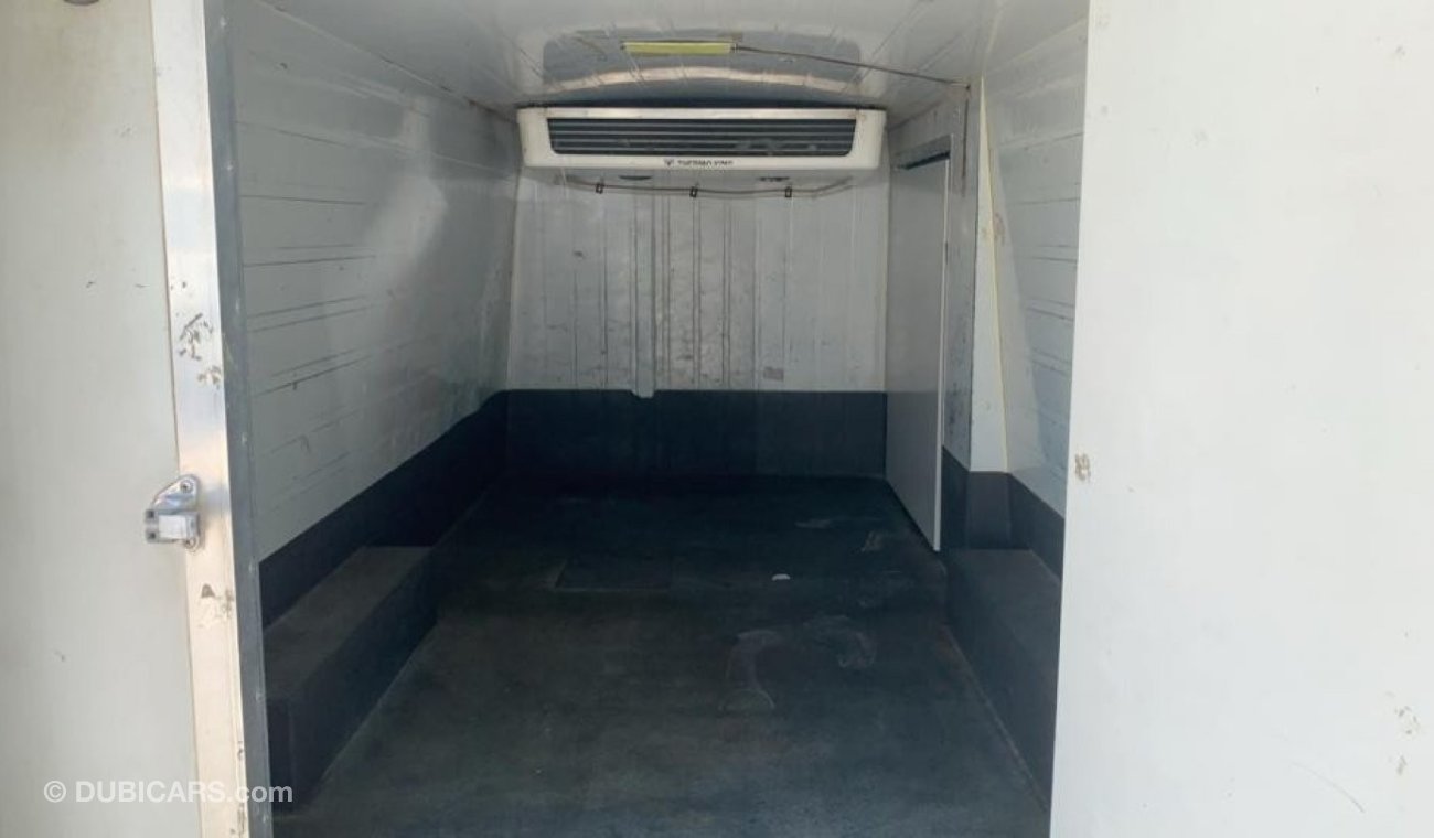 Toyota Hiace 2014 Freezer Thermoking Ref#327