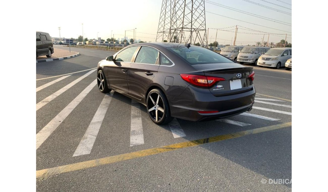 Hyundai Sonata SE AND ECO 2.5L V4 2016 AMERICAN SPECIFIATION