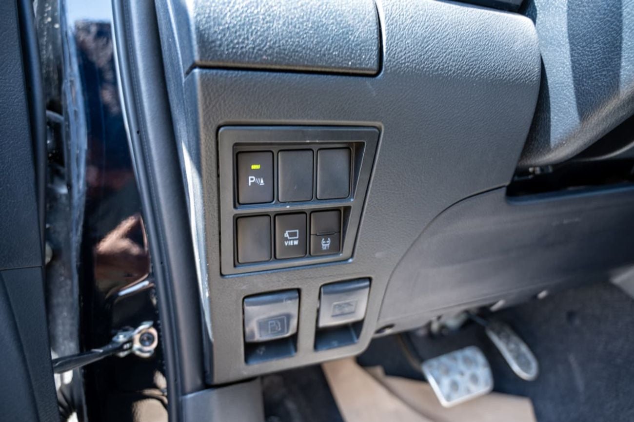 تويوتا هيلوكس Hilux GR-Sports | 4.0L | Petrol | Automatic | 4X4 | 2026