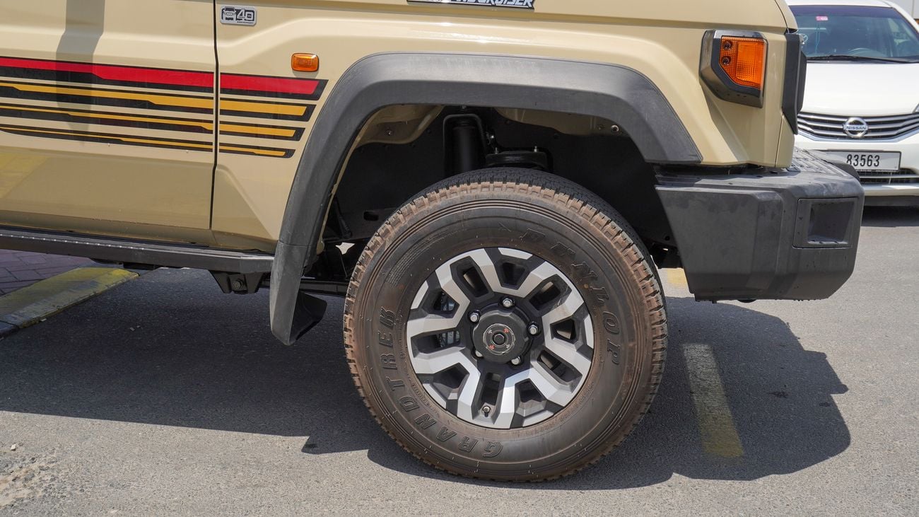 Toyota Land Cruiser Pick Up LX 4.0L V6 Single Cabin A/T