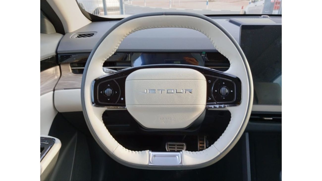 Jetour Dashing 1.6L Turbo Full option FWD SUV Black color