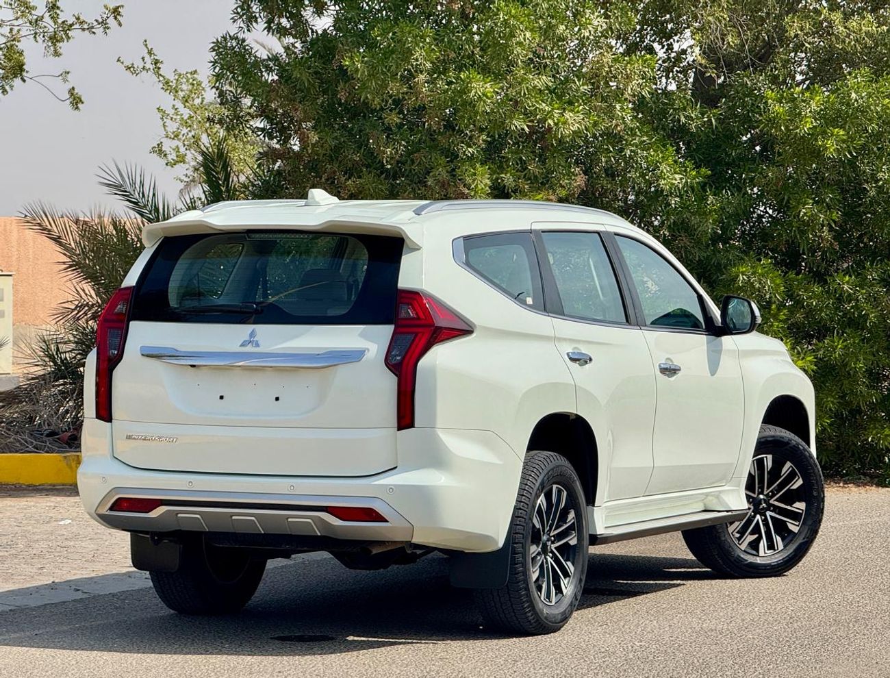 ميتسوبيشي مونتيرو سبورت GLS Top 3.0L