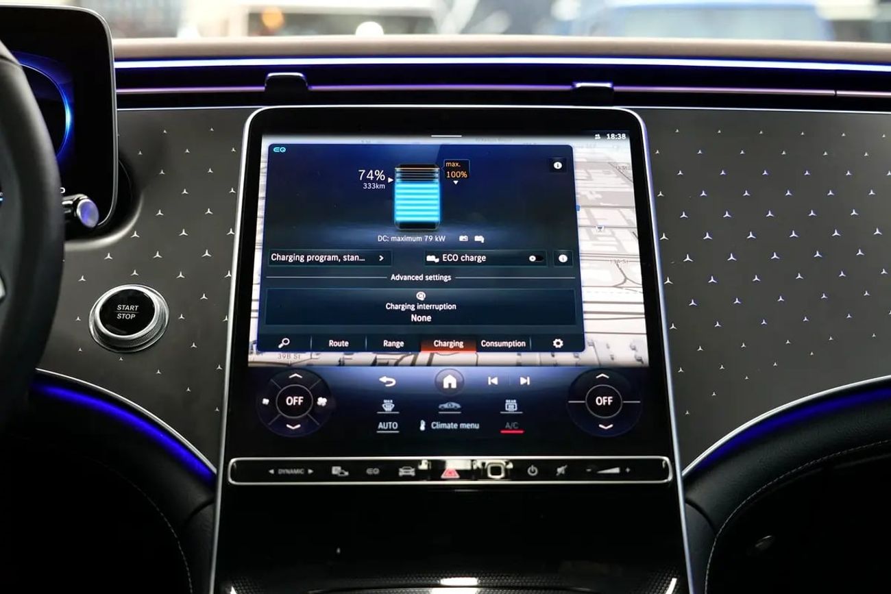 مرسيدس بنز EQE 350+ 350 | GCC 11k km | 5 Years Agency Warranty | 5 Years Service Contract