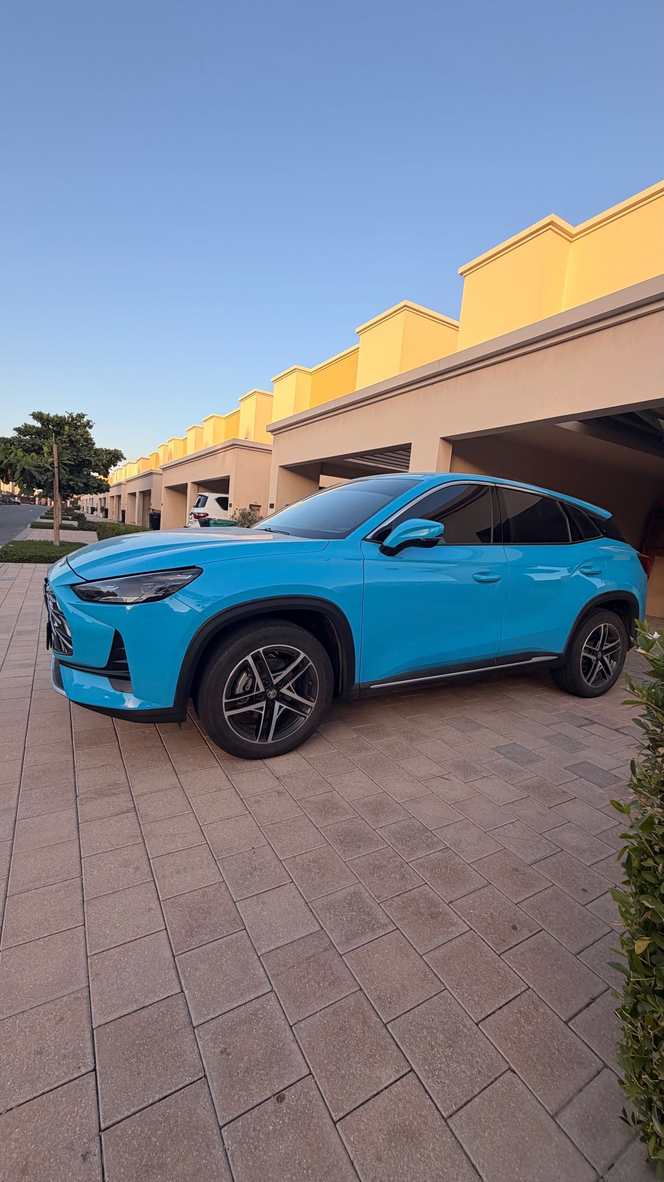 MG One COM