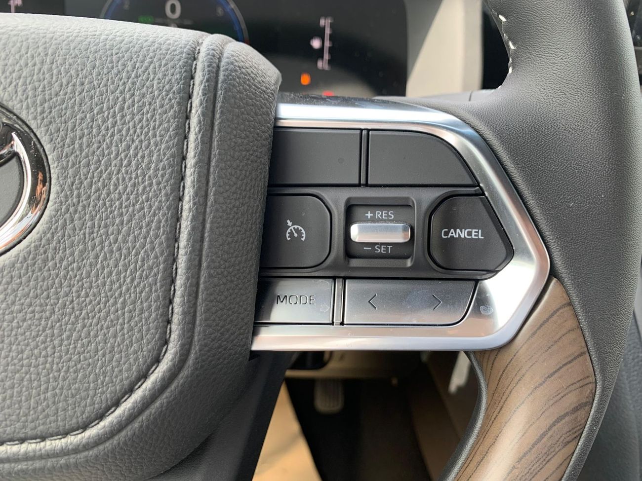 تويوتا لاند كروزر TOYOTA LAND CRUISER GXR 3.5L V6  TWIN TURBO 2026