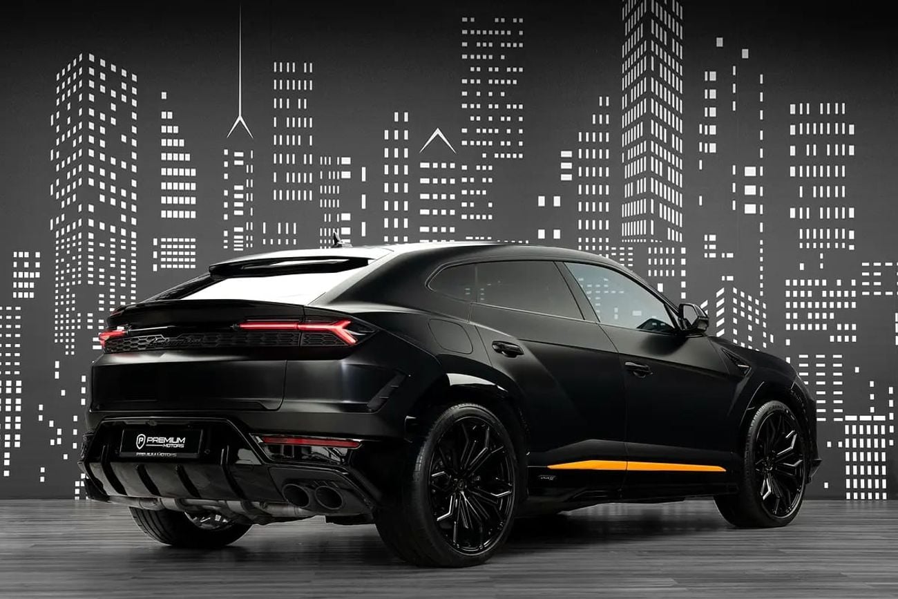 Lamborghini Urus LAMBORGHINI | URUS SE | FULL SPECS | 2025MY CARBON FIBER