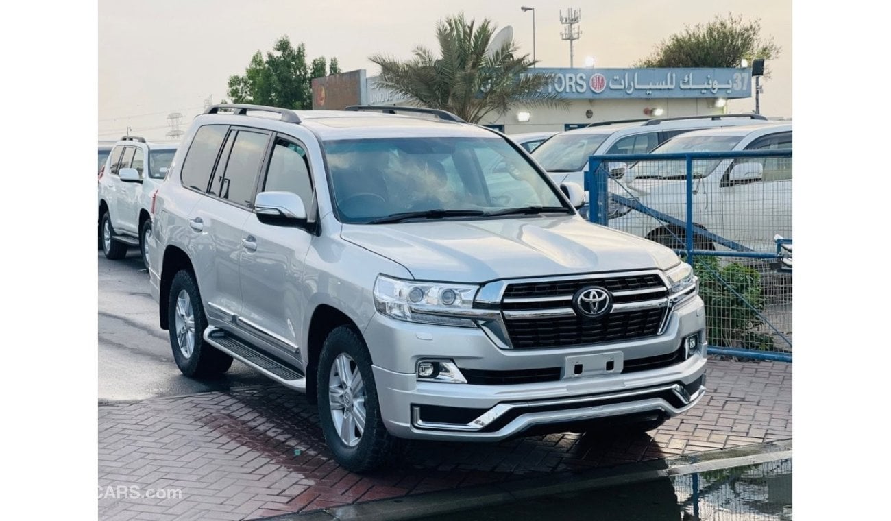 تويوتا لاند كروزر Toyota Landcruiser Sahara diesel engine model 2010 full option