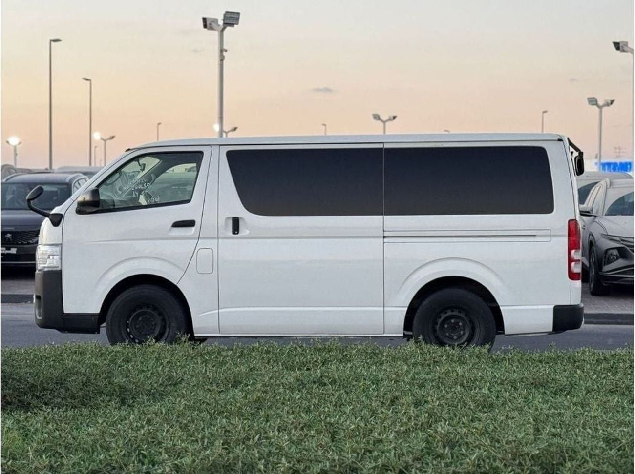 Toyota Hiace PREMIUM CONDITION | 2.8L DIESEL ENGINE | 2019 | RHD